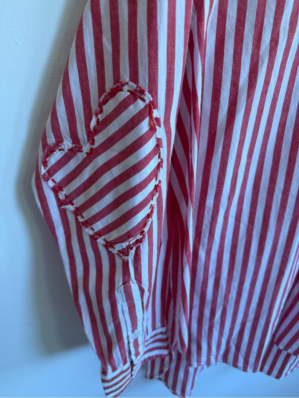 Kerri Rosenthal Mia Stripe Shirt Red White Cotton Heart Patch Button Down Sz M